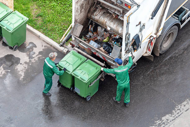 Best Commercial Cleanout Services  in Fox Crossing, WI